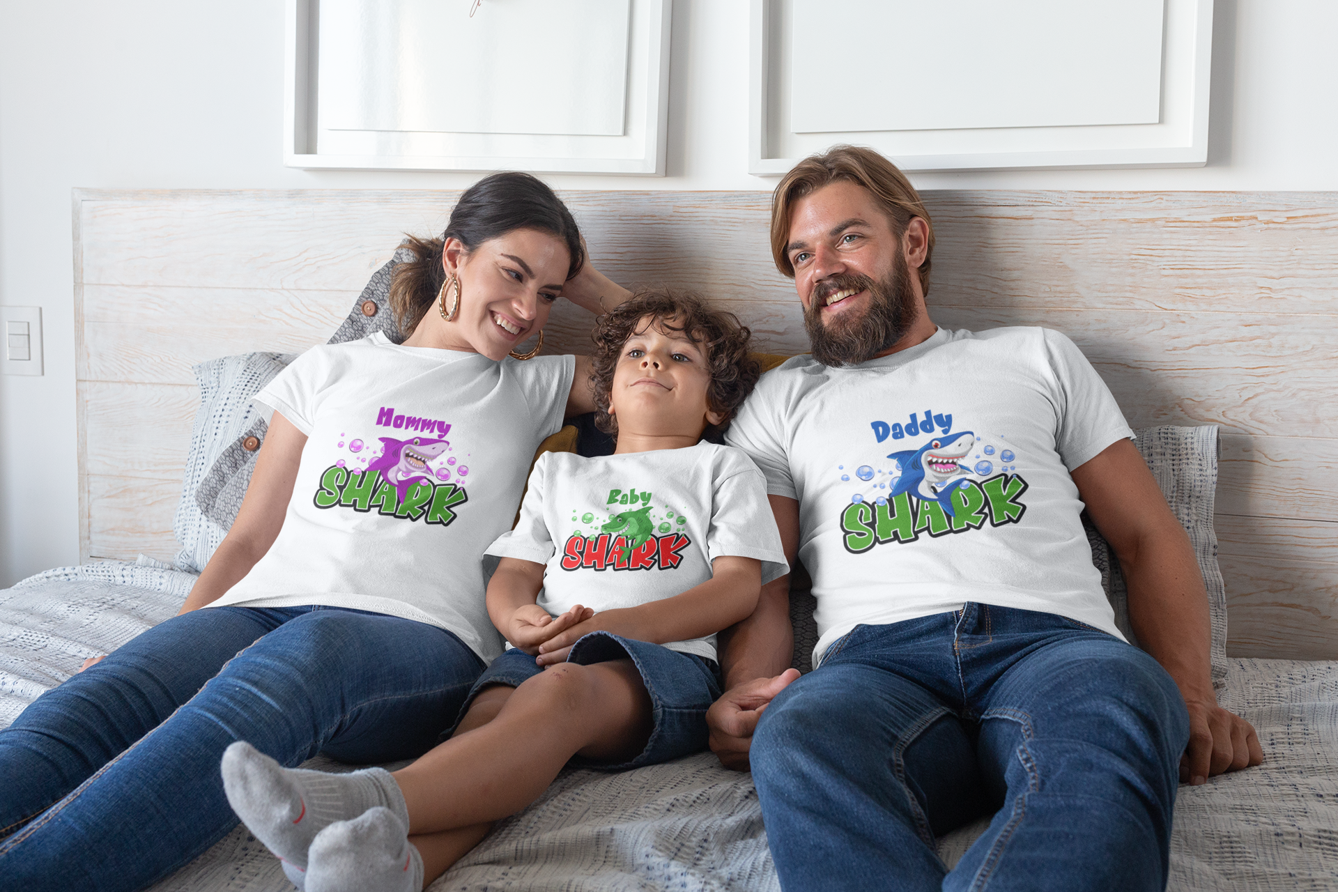 Mommy Shark, Daddy Shark, Baby Shark T-Shirt