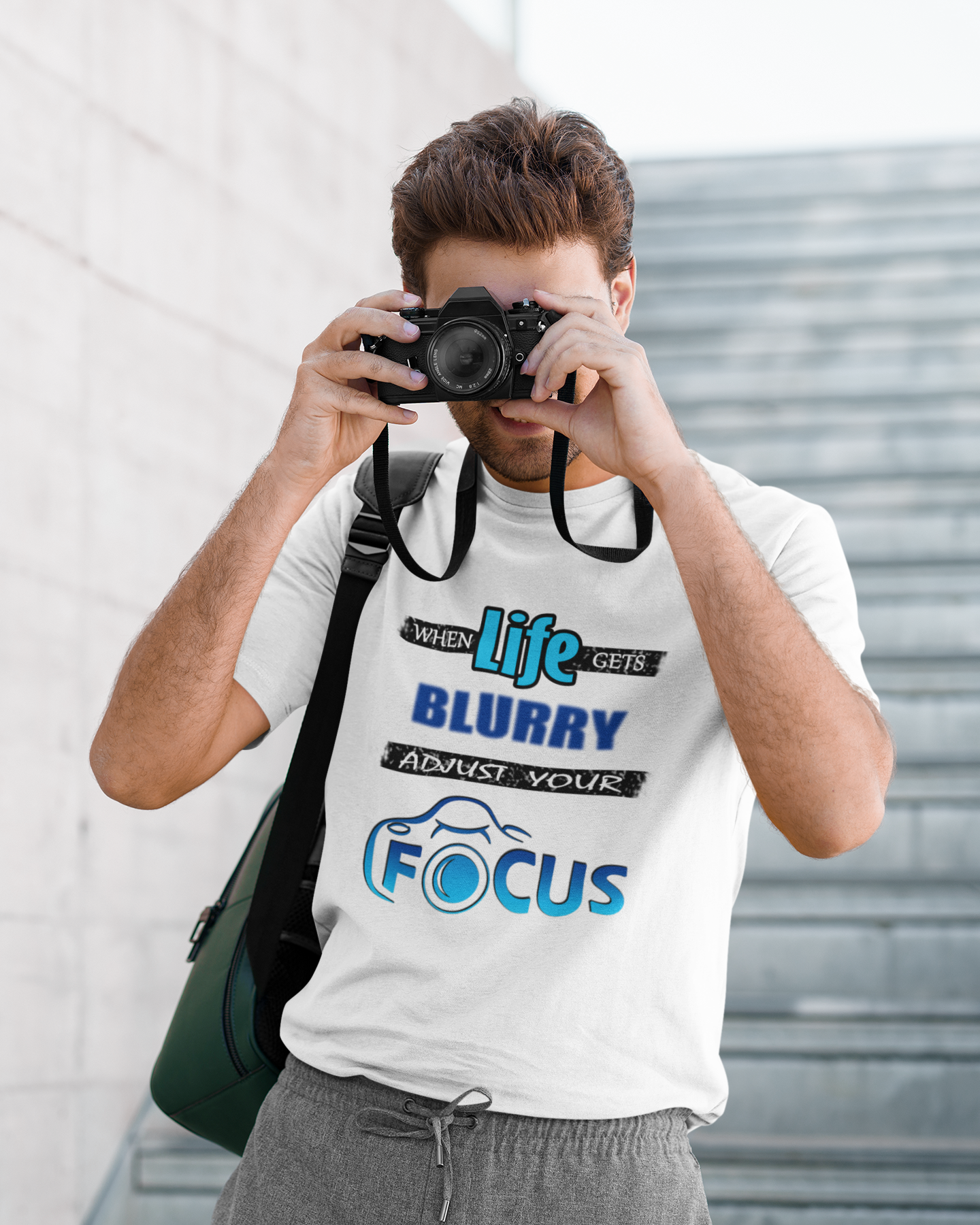 Adjust your focus - Men's T-Shirts